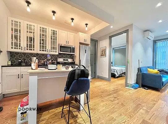 Interior of unit 2C at 264 Sullivan Place, Brooklyn, NY, 11225